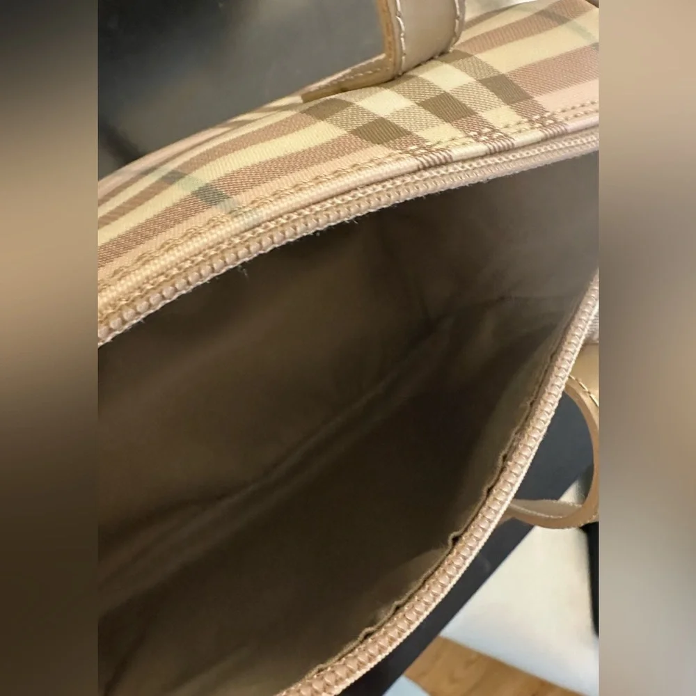 Burberry Candy Nova Y2K Boston Bag Baby Pink - Picture 11 of 13